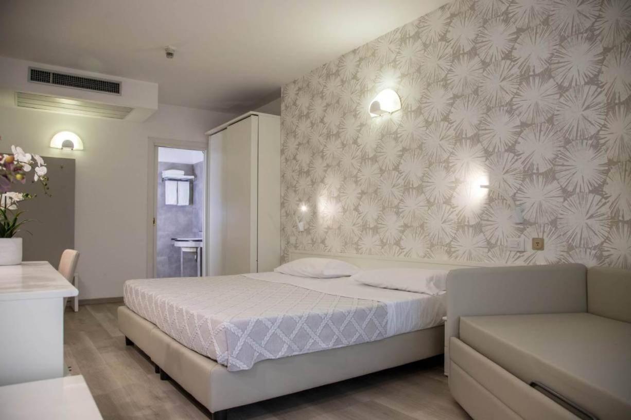 Hotel Prestige Κατόλικα Εξωτερικό φωτογραφία