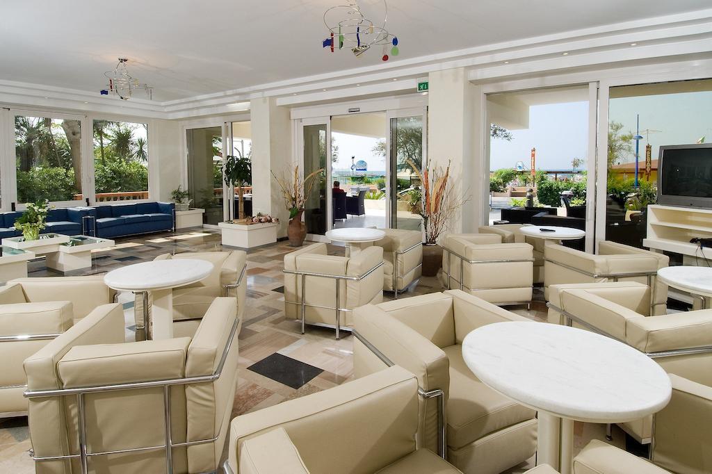 Hotel Prestige Κατόλικα Εξωτερικό φωτογραφία