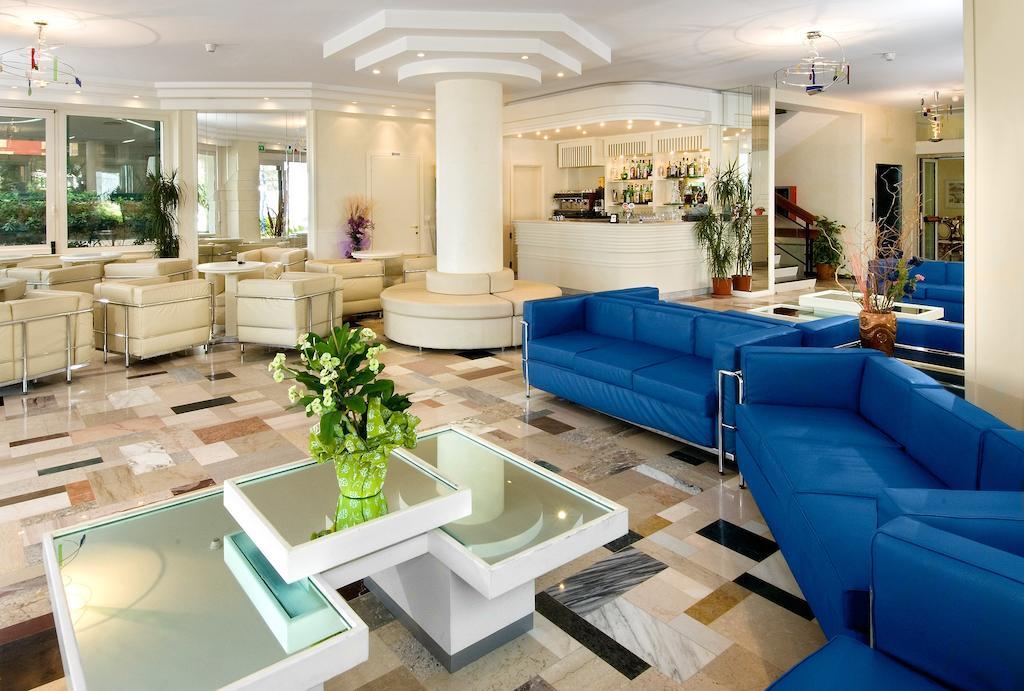 Hotel Prestige Κατόλικα Εξωτερικό φωτογραφία